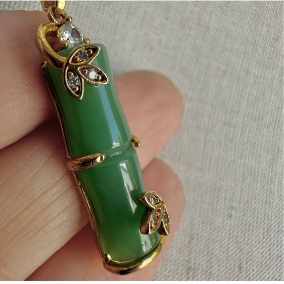 Jade Bamboo   Gold tone Rhinestone Pendant Necklace - Picture 2 of 11